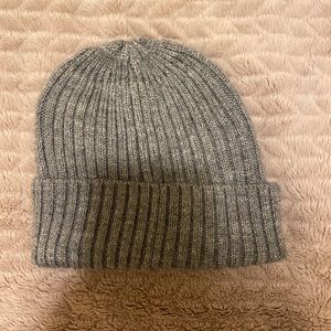 Brandy Melville beanie!